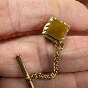 Tiger’s eye Goldtone tie tac.